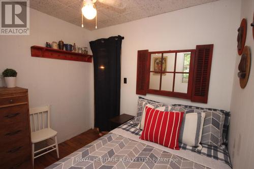 938 Siberia Road, Renfrew, ON - Indoor Photo Showing Bedroom