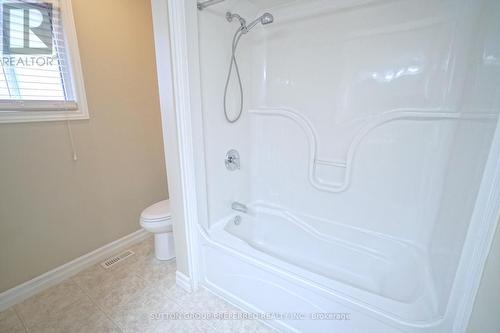 Main Bath - 1656 Mcneil Road, London, ON - Indoor Photo Showing Bathroom