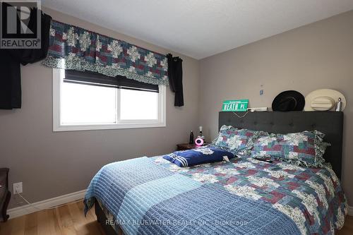 34486 Gore Road, South Huron (Stephen Twp), ON - Indoor Photo Showing Bedroom