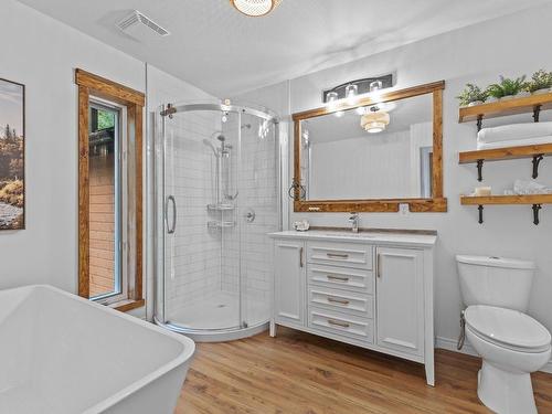 Bathroom - 158 Rue De Bagot, Bromont, QC - Indoor Photo Showing Bathroom