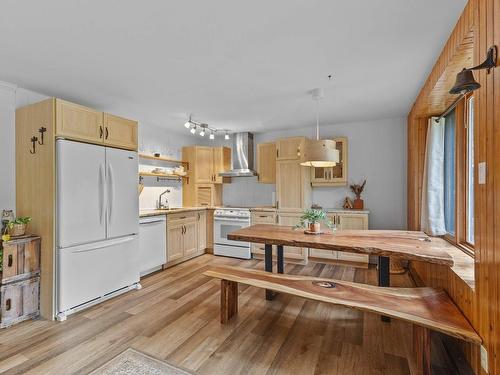 Kitchen - 158 Rue De Bagot, Bromont, QC - Indoor Photo Showing Kitchen