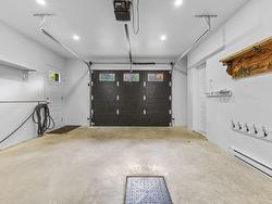 Garage - 