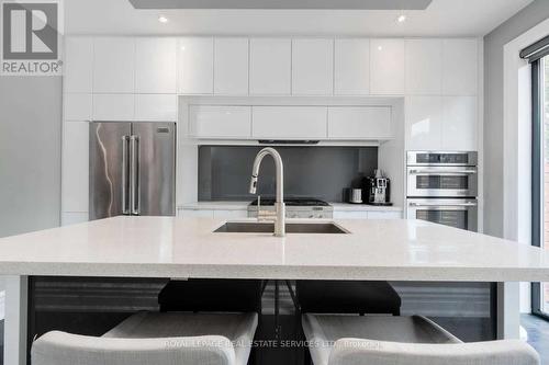 547 Dovercourt Road, Toronto, ON - Indoor Photo Showing Kitchen With Upgraded Kitchen