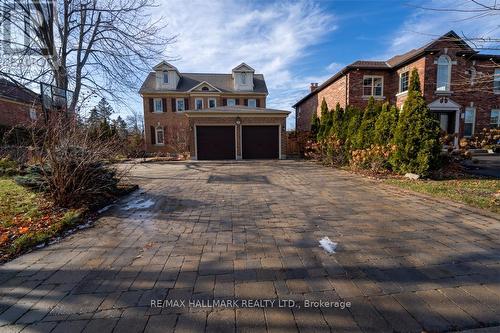 59 Oatlands Crescent, Richmond Hill, ON - Outdoor