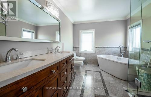 59 Oatlands Crescent, Richmond Hill, ON - Indoor Photo Showing Bathroom