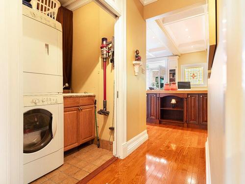 Salle de lavage - 4379 Av. Girouard, Montréal (Côte-Des-Neiges/Notre-Dame-De-Grâce), QC - Indoor Photo Showing Laundry Room