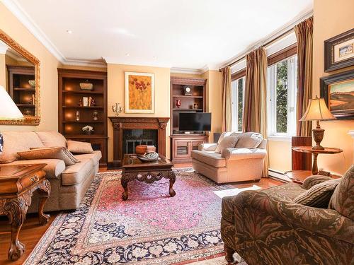 Salon - 4379 Av. Girouard, Montréal (Côte-Des-Neiges/Notre-Dame-De-Grâce), QC - Indoor Photo Showing Living Room With Fireplace