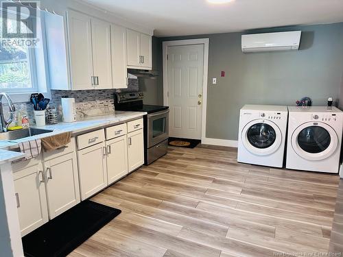 131-133 Dominion Street, Moncton, NB - Indoor Photo Showing Laundry Room