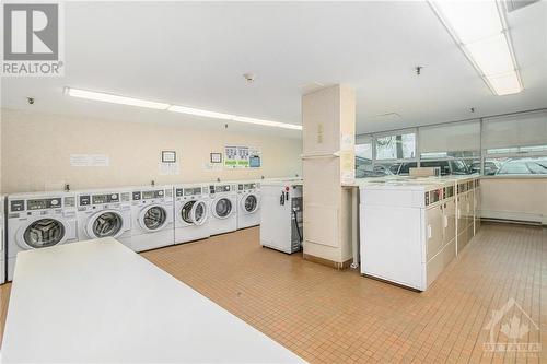 555 Brittany Drive Unit#313, Ottawa, ON - Indoor Photo Showing Laundry Room