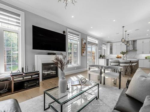 613 Clifford Perry Pl, Newmarket, ON - Indoor Photo Showing Living Room With Fireplace