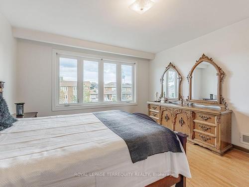 7 Everglades Dr, Toronto, ON - Indoor Photo Showing Bedroom