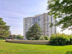 502-1360 Rathburn Rd  Mississauga, ON L4W 4H4