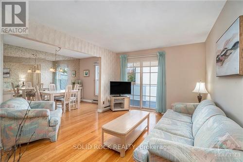 150 - 825 Cahill Drive W, Ottawa, ON - Indoor Photo Showing Living Room