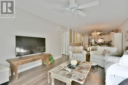 74 Lucy Lane, Orillia, ON - Indoor Photo Showing Living Room