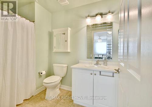 74 Lucy Lane, Orillia, ON - Indoor Photo Showing Bathroom