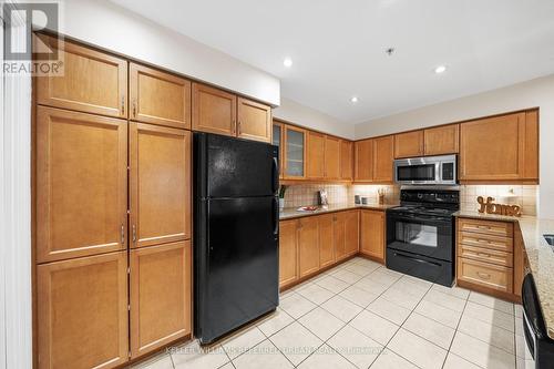 801 - 12 Rean Drive, Toronto, ON - Indoor Photo Showing Kitchen