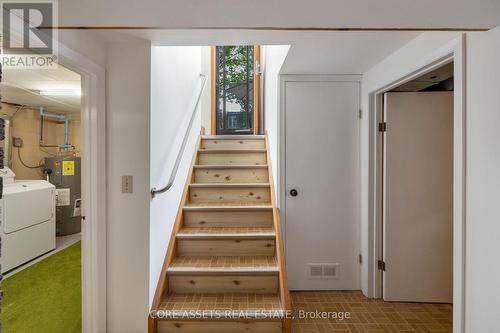 9 Lyndale Drive, Toronto, ON - Indoor Photo Showing Laundry Room