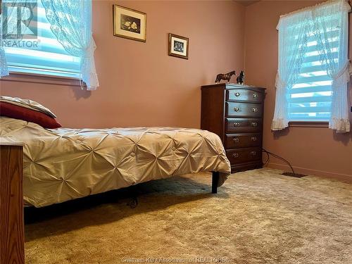 17 De Graeve Drive, Chatham, ON - Indoor Photo Showing Bedroom