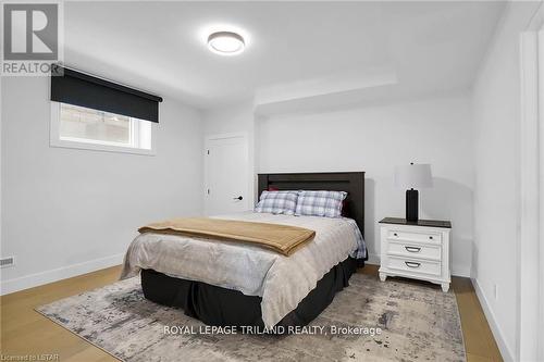 7353 Silver Creek Circle, London, ON - Indoor Photo Showing Bedroom