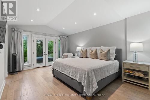 1630 Hillside Drive, London, ON - Indoor Photo Showing Bedroom