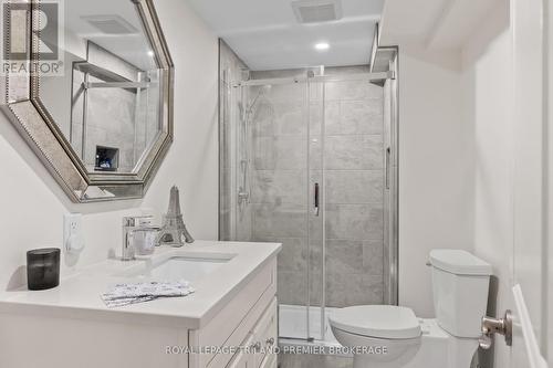 1630 Hillside Drive, London, ON - Indoor Photo Showing Bathroom