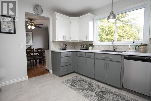 704 Third Lin E, Sault Ste. Marie, ON - Indoor Photo Showing Kitchen