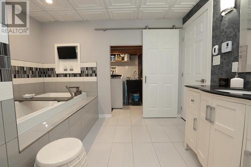 704 Third Lin E, Sault Ste. Marie, ON - Indoor Photo Showing Bathroom