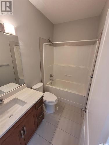 307 Bentley Lane, Saskatoon, SK - Indoor Photo Showing Bathroom