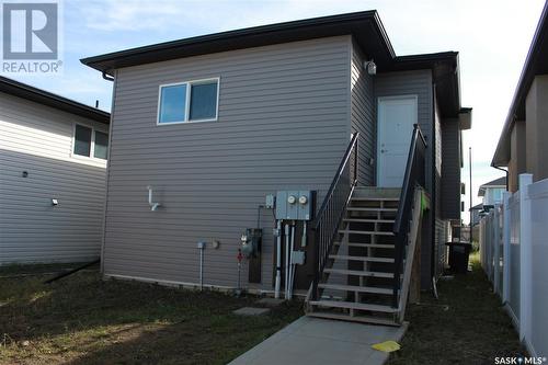 307 Bentley Lane, Saskatoon, SK - Outdoor