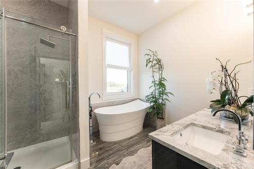 26 Prince Cove, East St Paul, MB - Indoor Photo Showing Bathroom