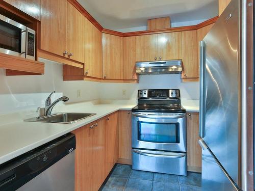 Cuisine - 112 Av. De Balmoral, La Prairie, QC - Indoor Photo Showing Kitchen