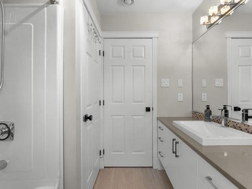 Salle de bains - 379 Rue Des Bruants, Lévis (Les Chutes-De-La-Chaudière-Ouest), QC - Indoor Photo Showing Bathroom