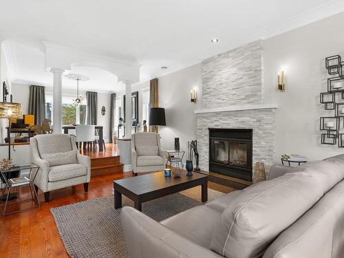 Salon - 379 Rue Des Bruants, Lévis (Les Chutes-De-La-Chaudière-Ouest), QC - Indoor Photo Showing Living Room With Fireplace