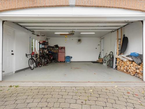 Garage - 379 Rue Des Bruants, Lévis (Les Chutes-De-La-Chaudière-Ouest), QC - Indoor Photo Showing Garage