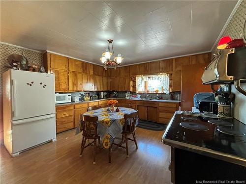 17 Old Airport Rd, Grand Manan, NB 