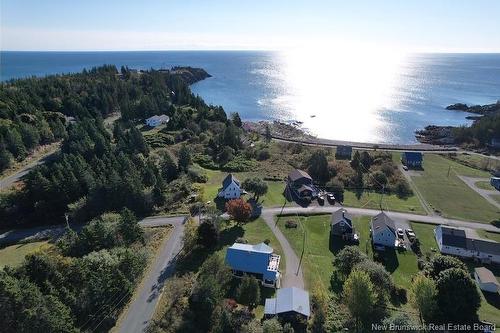 17 Old Airport Rd, Grand Manan, NB 