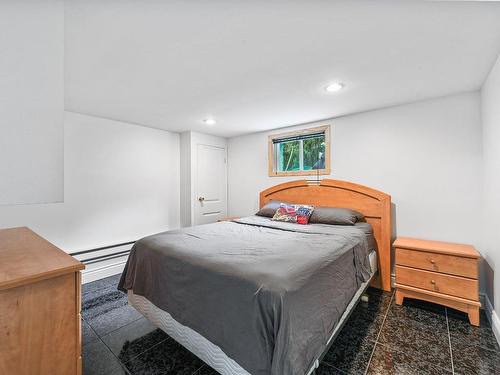 Chambre Ã Â coucher - 703 Rue Maher, Clarenceville, QC - Indoor Photo Showing Bedroom