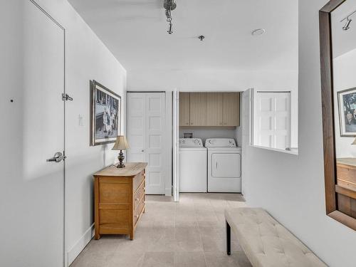 Hall - 102-818 Av. Duchesneau, Québec (Sainte-Foy/Sillery/Cap-Rouge), QC - Indoor Photo Showing Laundry Room