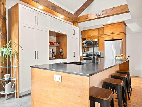 Cuisine - 312  - 314 Ch. Duplessis, Lac-Supérieur, QC - Indoor Photo Showing Kitchen