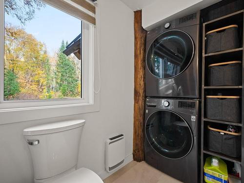 Salle de bains - 312  - 314 Ch. Duplessis, Lac-Supérieur, QC - Indoor Photo Showing Laundry Room