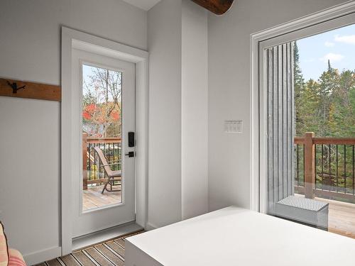 EntrÃ©e extÃ©rieure - 312  - 314 Ch. Duplessis, Lac-Supérieur, QC - Indoor Photo Showing Bedroom