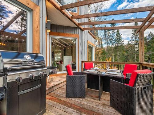 Terrasse - 312  - 314 Ch. Duplessis, Lac-Supérieur, QC - Outdoor With Deck Patio Veranda With Exterior