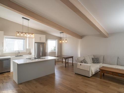 522 Thorndale Crescent, Thunder Bay, ON - Indoor Photo Showing Kitchen