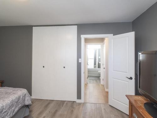 522 Thorndale Crescent, Thunder Bay, ON - Indoor Photo Showing Bedroom