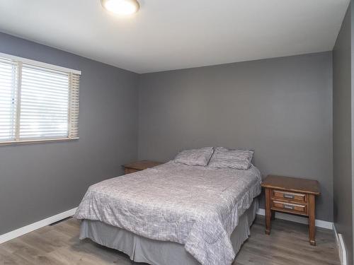 522 Thorndale Crescent, Thunder Bay, ON - Indoor Photo Showing Bedroom