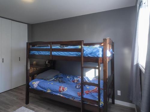 522 Thorndale Crescent, Thunder Bay, ON - Indoor Photo Showing Bedroom