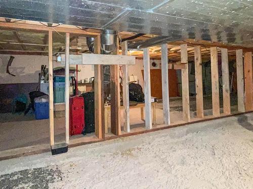 750 Uplands Crt, Kamloops, BC - Indoor Photo Showing Basement