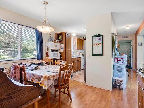 750 Uplands Crt, Kamloops, BC - Indoor Photo Showing Dining Room