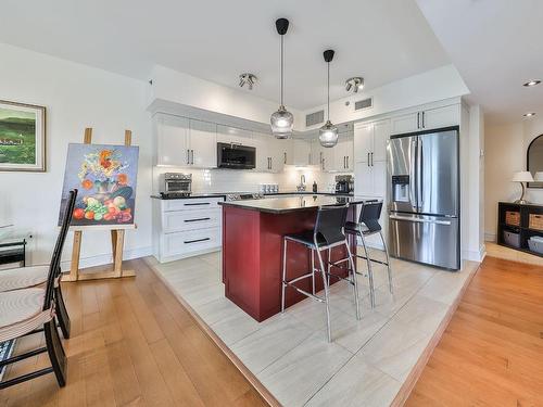 Cuisine - 630-25 Prom. Des Îles, Laval (Chomedey), QC - Indoor Photo Showing Kitchen With Upgraded Kitchen