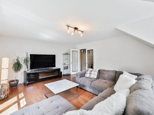 Salon - 1020 Rue Côté, Saint-Jérôme, QC - Indoor Photo Showing Living Room